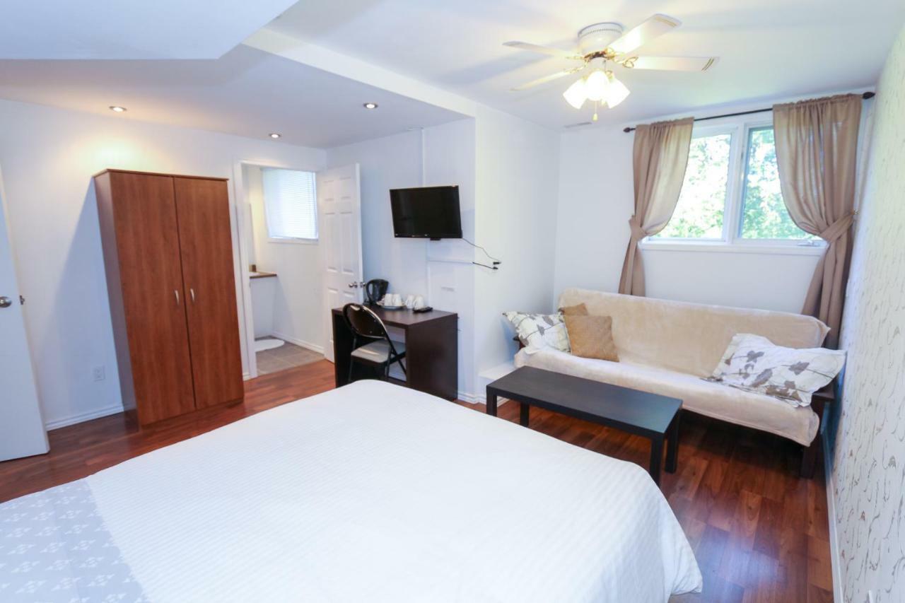 Cedar Drive Inn Crysler Ngoại thất bức ảnh